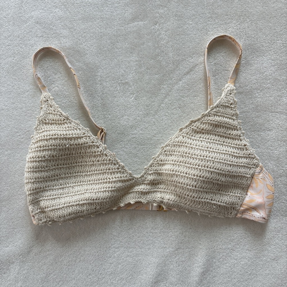 Xhilaration Junior's Medium Crochet Beige Bikini Top